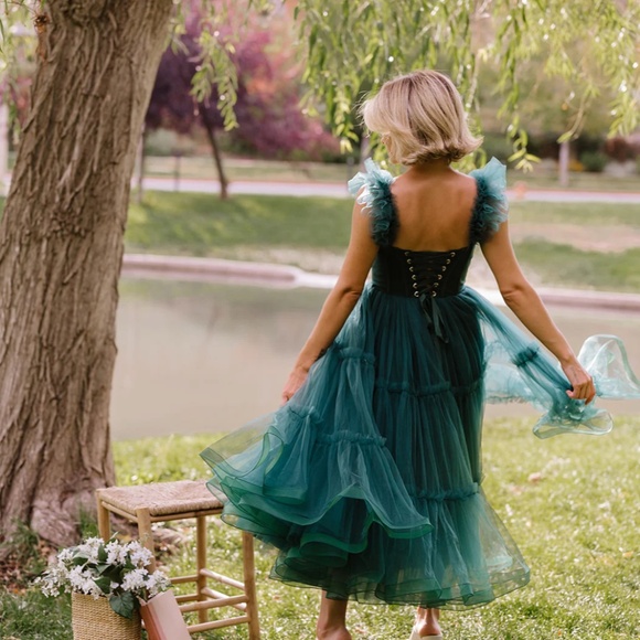 Ava Gowns Mia Dress (Forest Green, Size 2) - Picture 2 of 5